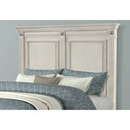 Juego de dormitorio tradicional de 5 piezas Distressed Parchment